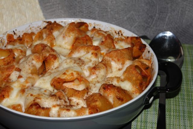 Conchiglioni al forno al sugo di ragù - Ricette Passo Passo con foto