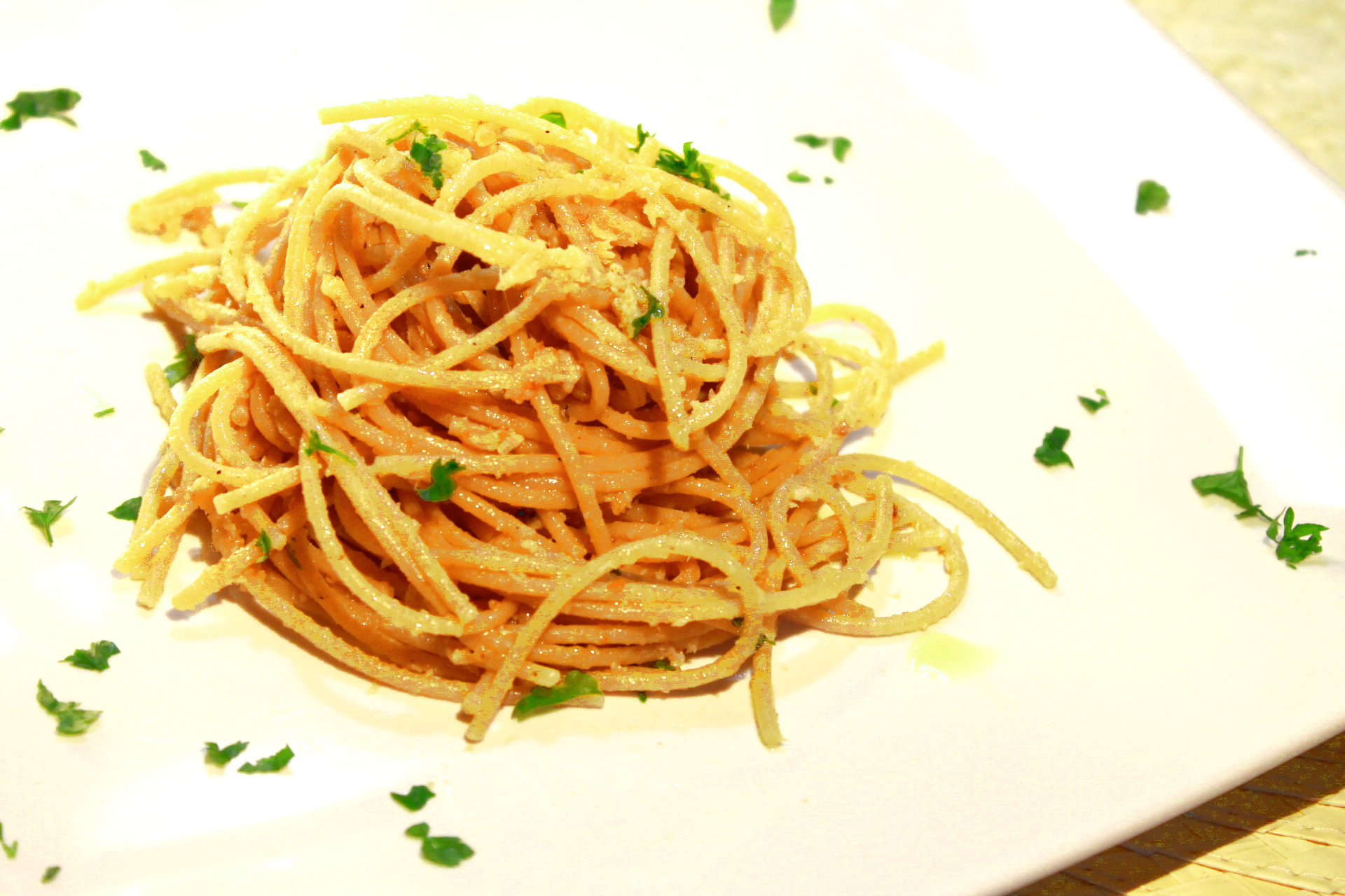 Spaghetti integrali al tonno - Ricette Passo Passo con foto